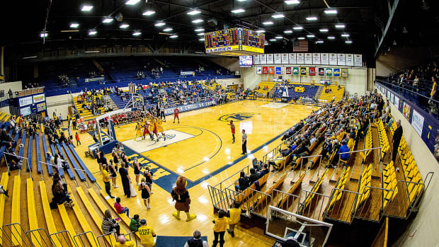 kent-state-basketball-national-anthem.jpg